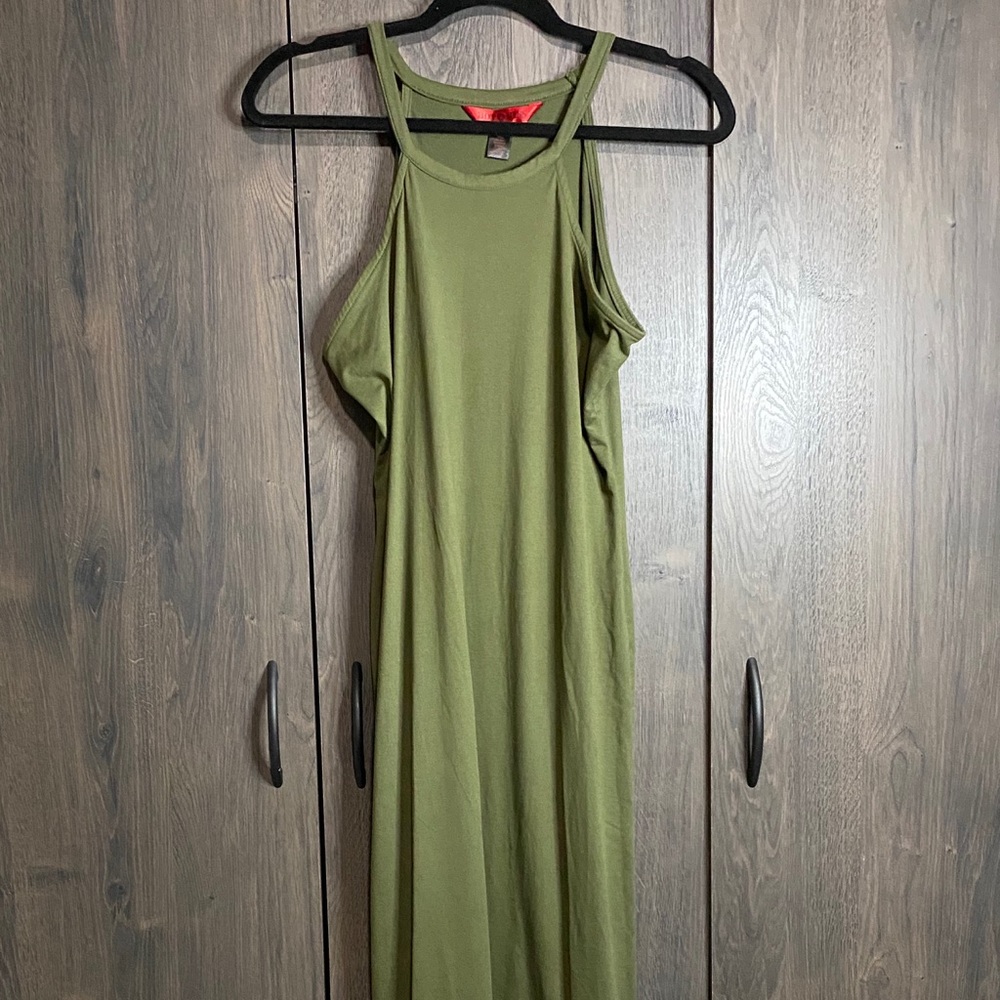 Green flowy dress